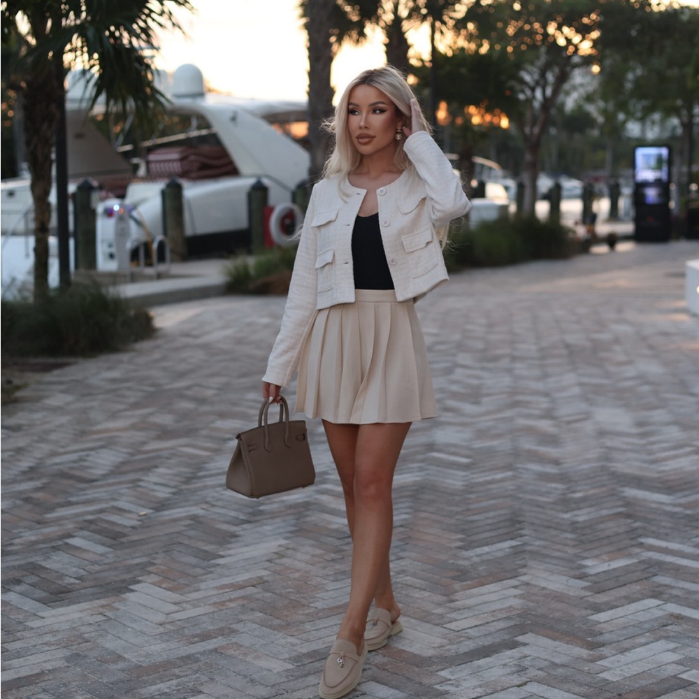 Elegant Cream Pleated Skirt